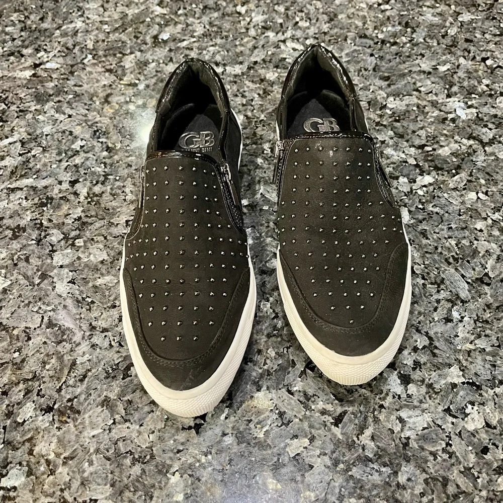 Gianni Bini Women’s Black Studded Sneakers with Zippers Size 8